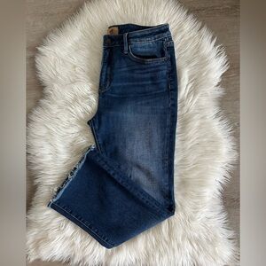 Driftwood Roxy cropped jean. Raw hem. Dark blue denim. EUC. Size 30.